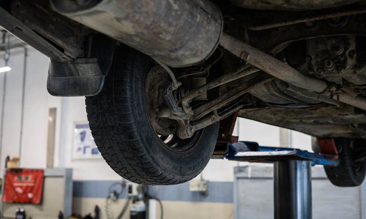auto exhaust system repair image